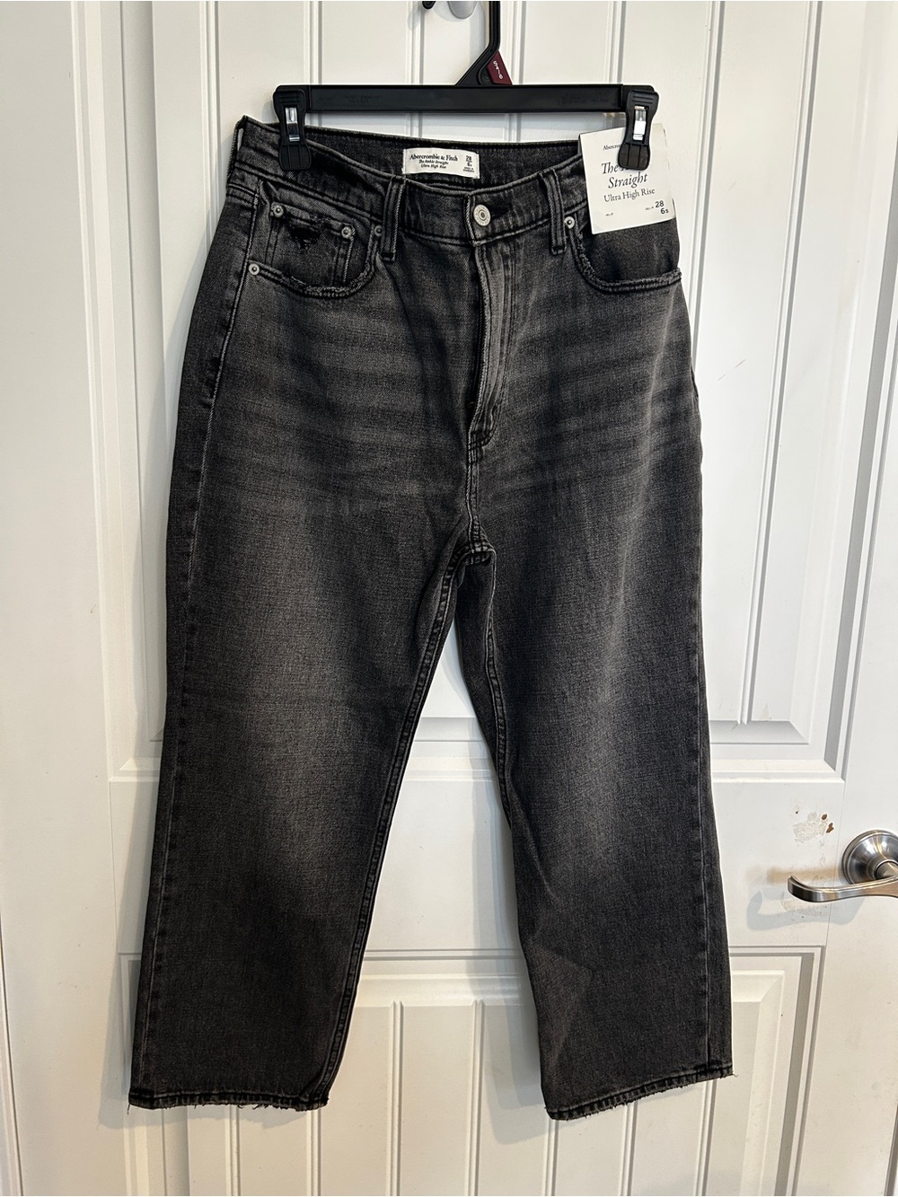 Abercrombie & Fitch Women's Cropped Straight Jeans in Washed Black